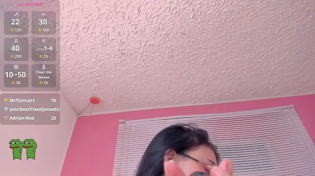 01_ashley - finger pussy close up 🌸