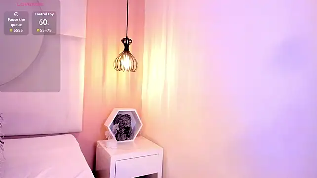 Sara-Foxy - RUB MY PUSSY AND MOAN 😏