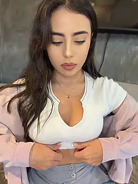 AbyThompson - Oil on my tits + licking them