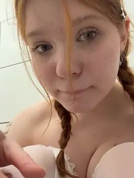 Freaky__Nikki - make me moan ^^