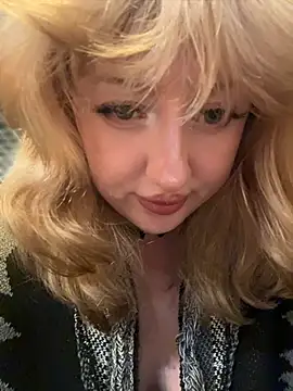 RonnieKiss - Completely naked