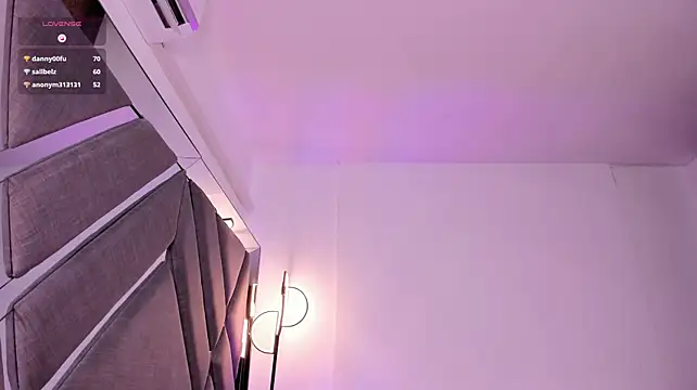 AmaraLewis - legs up in pantyhose and heels