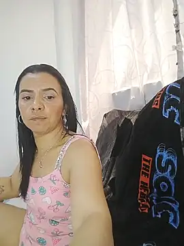 SofieeCutee - Show and spit boobs