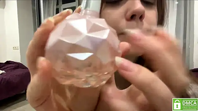 Mollyrealay - touch my boobs under my top