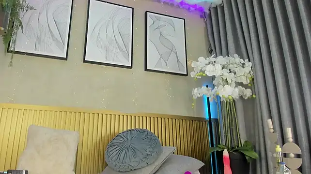 Aki_Sweet - PUSSY TO MOUTH TOY