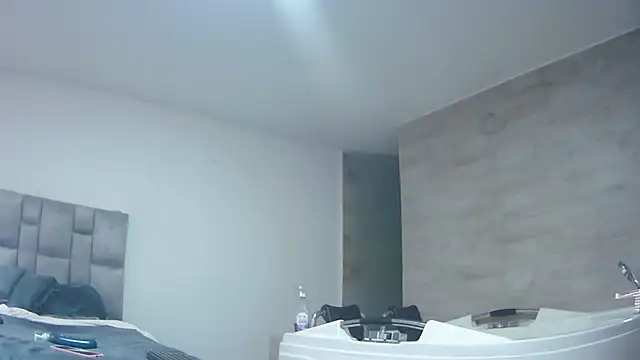 Fernanda_andrew - Show me your ass and spank