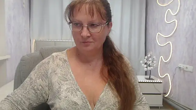 VanessaHotts - I'll put on stockings with holes.