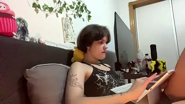 HeyFriren - i'll sent u 2 my hot photo