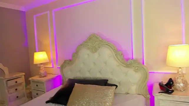 Samantha_Bale - 🤠 Striptease with pink hat
