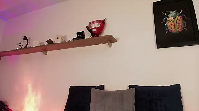 Elliee_