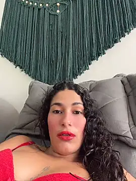 Luana_264 - Óleo no peito e no bumbum