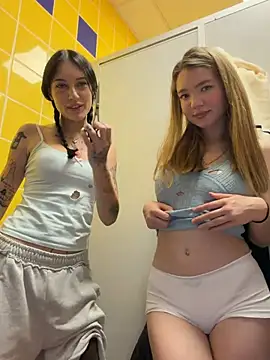 Melissa_crazy - Mel tease tight cameltoe hide seat!