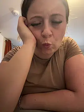 Poppyshaw_ - Spit and play boobs 💋