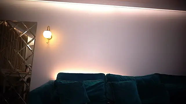 SecretHoney - Sensual striptease