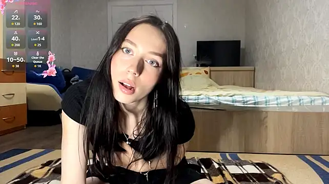 KayceUpton - Show off my neck and collarbone