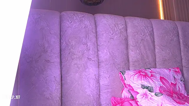Sara_lopee1 - RIDE KINGKONG 5 MIN +SQUIRT