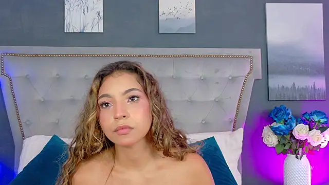 NiaVelvet_ - 🍭💋 Sweet striptease