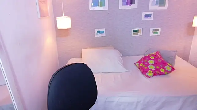 Curvy_sexyvalen - squirt + dildo