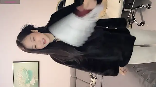 FF-Yuwei - 指定脱一件衣服+5分钟小粉控制