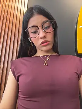 Alejandra_ospina - FUCK ME DOGGY STYLE UNDER THE TABLE😈🥵