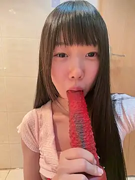 Xinyu789 - 一点半开票异形魔舌喷水120