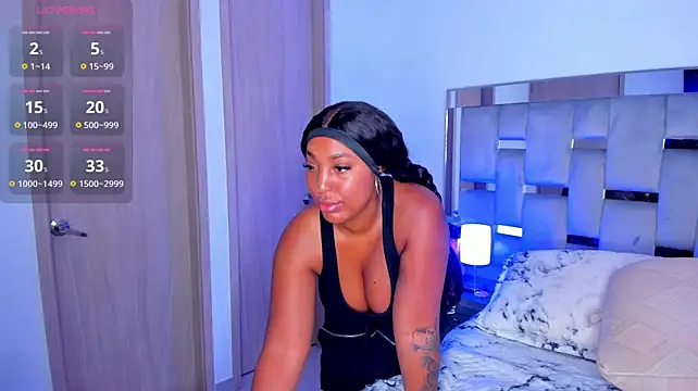 Cammiila - PUT DILDO IN MY PUSSY🥵🥵