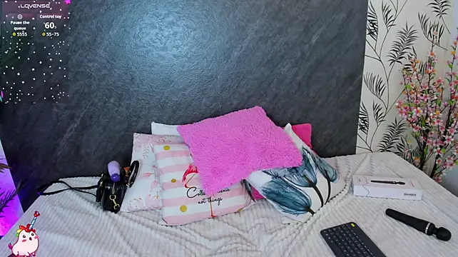 LiaRivers - show my cute boobs+ bounce