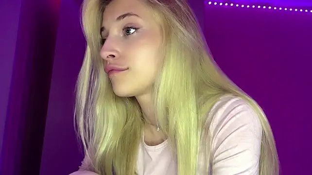 FiveFootBlonde - dance