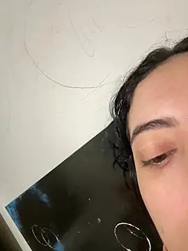 Flora-latin-girl - Orgasmo