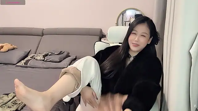 FF-Yuwei - 指定脱一件衣服+5分钟小粉控制