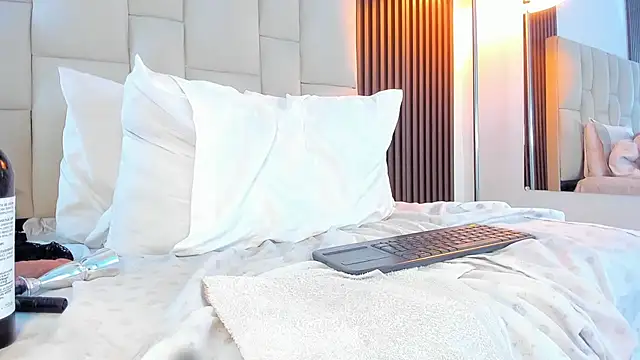 Nicolqueen_ - domi clit+dildo pussy