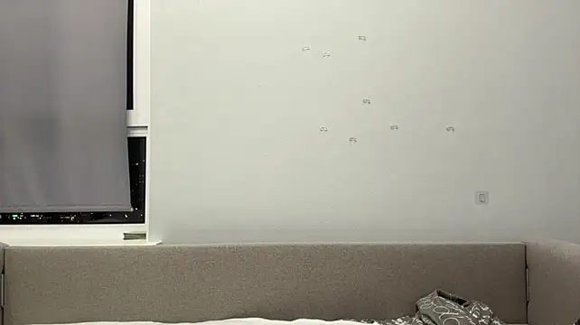 LisaPorse - show belly + cute wink