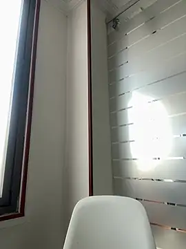 Jade_chers - Finger Pussy & Suck Dick - Bathroom😈