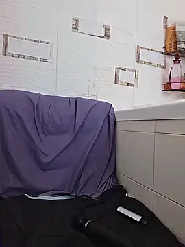 EmySkinny85 - Anale e squirt