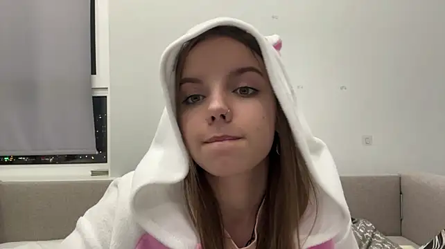 LisaPorse - show belly + cute wink