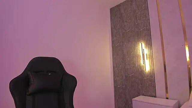 Agatha_swam - twerking + oily ass