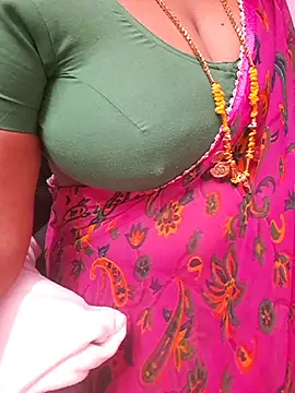 Tamil_Ammani - Boobs show😜😜😝🥰🔥🔥🔥