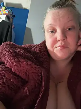 Busty-bella1 - Toy control lt 3 mins