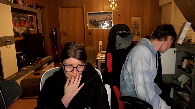 Horny_texkiffer - boobs flash