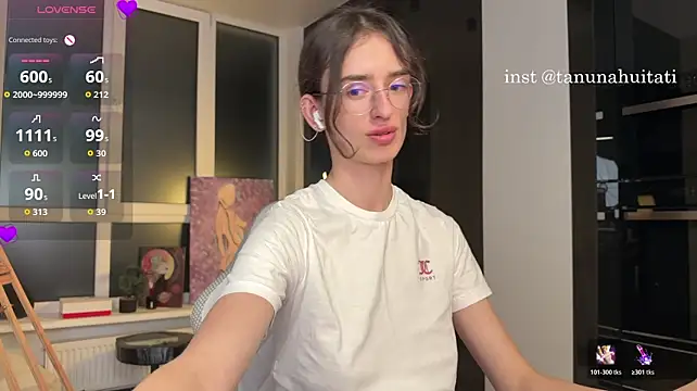 YummyTati - naked dance
