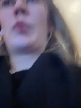 Blonde_exe - fingering pussy at uni hallway