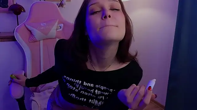 Ari_rari - lick fingets and eye contact