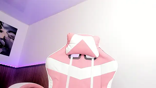 Karol_Bloom - show tits