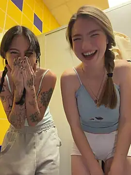 Melissa_crazy - Rita lift up top and bounce her tits 🥵