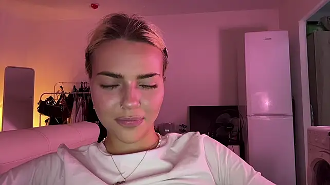ChristelDuncombe - topless photo in PM (Last tip)