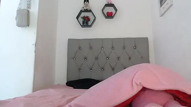 Exoticgirl22 - sensual dance with oil on the body