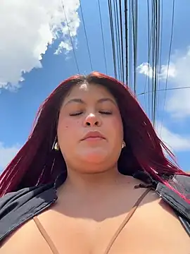 Lia-Moon77 - Show tits clamps 😈