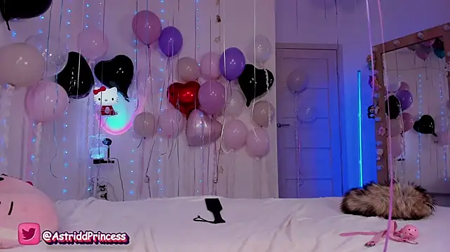 AstridHotty - SQUIRT ALL OVER YOU💦