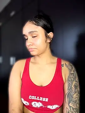 Isabella-Teen - Dildo in my pussy🍌