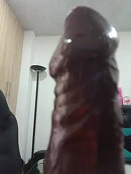 BustyMilf_